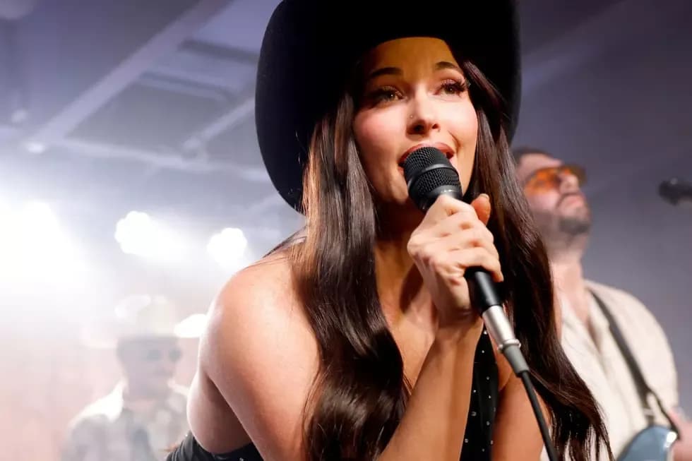 Kacey Musgraves Launches ‘Middle of Nowhere’ Tour With Career-Spanning Set