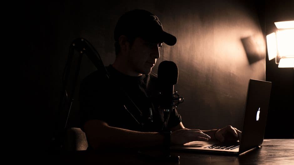 Selling Used Microphone Equipment Online: Keep More, Earn Fair